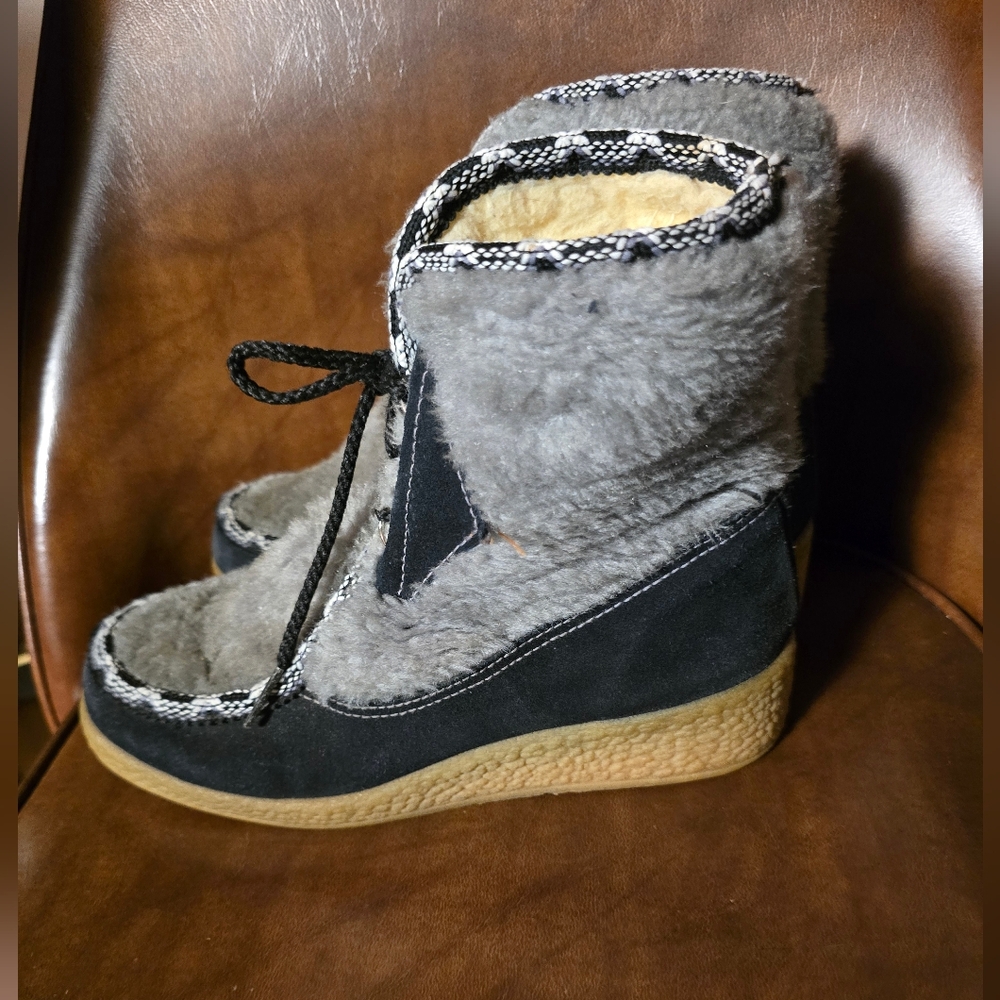 Snowland Vintage Cozy Gray and Black Women's Boots